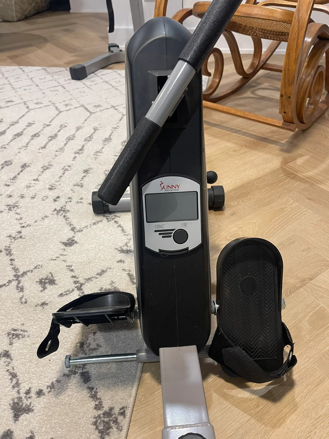 Sunny Health & Fitness Rowing Machine - photo 5