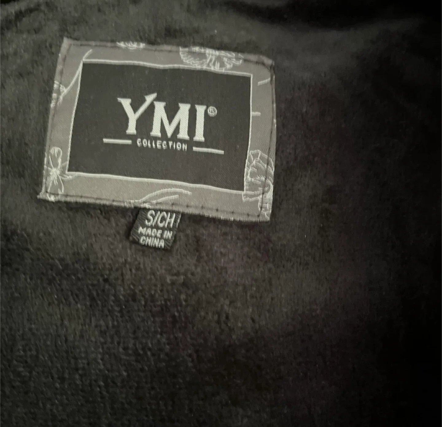 YMI Collection Black Puffer Jacket - Size Small image indicator(3)