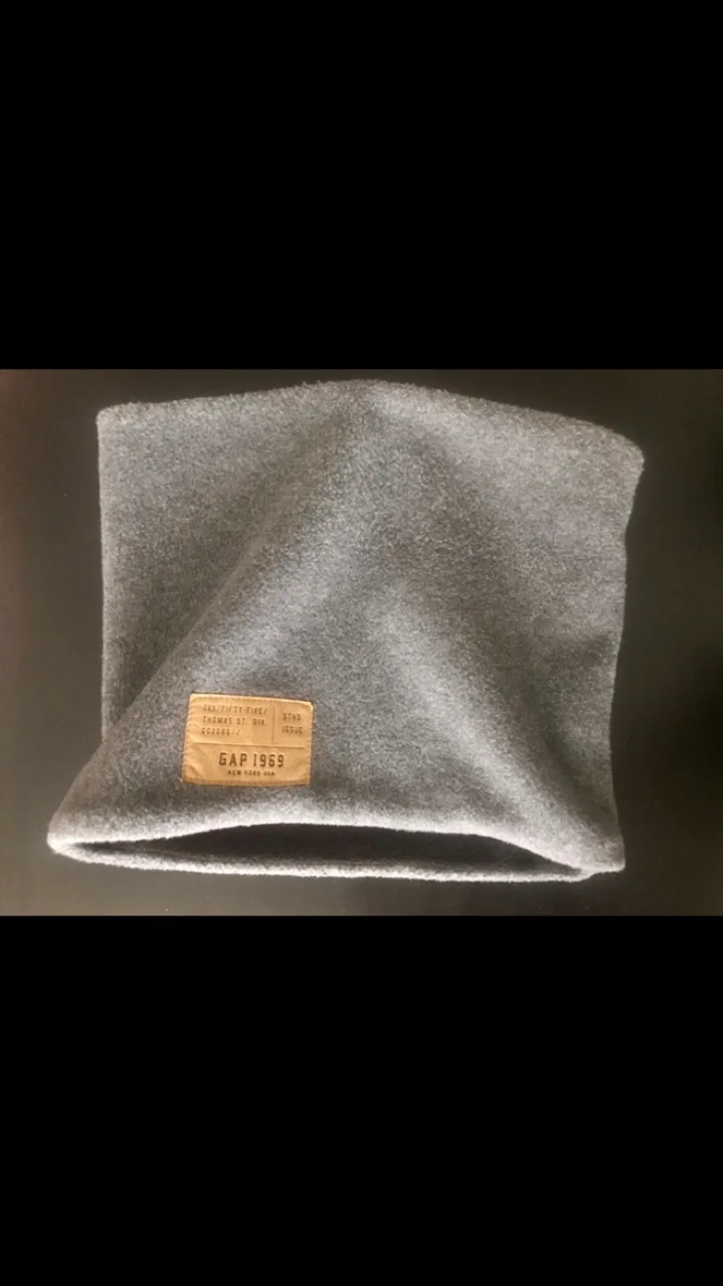 GAP Brand Neck Warmer “Scarf” with Logo detail