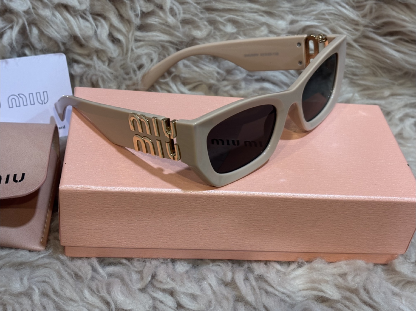 Miu Miu Sunglasses with Case - photo 4