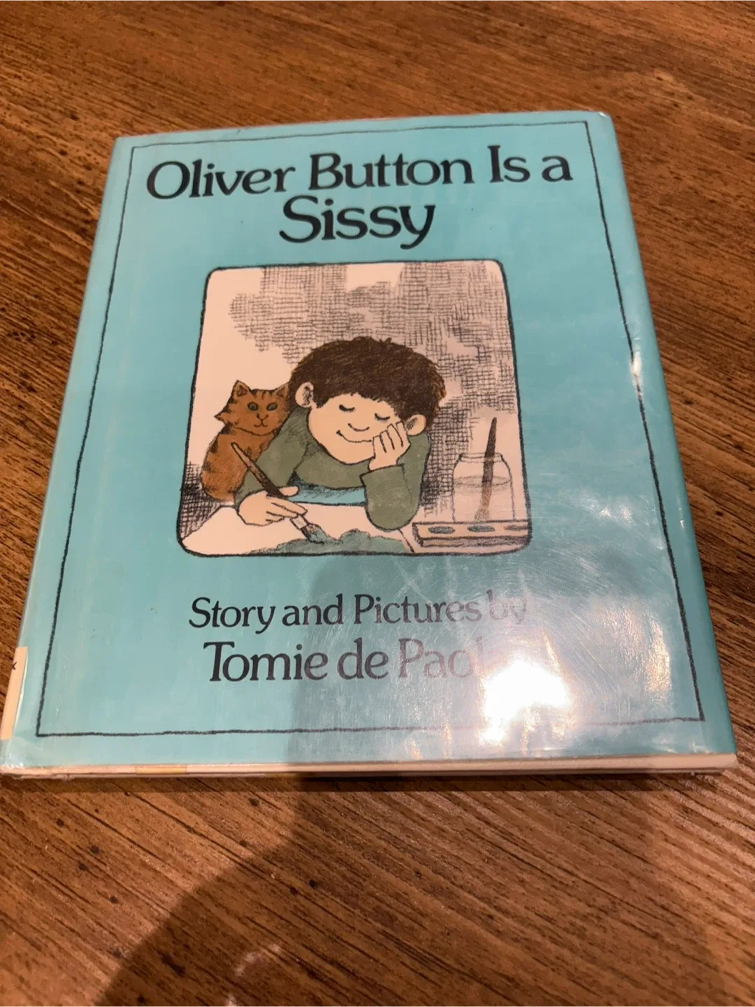 Oliver Button Is a Sissy – Tomie dePaola