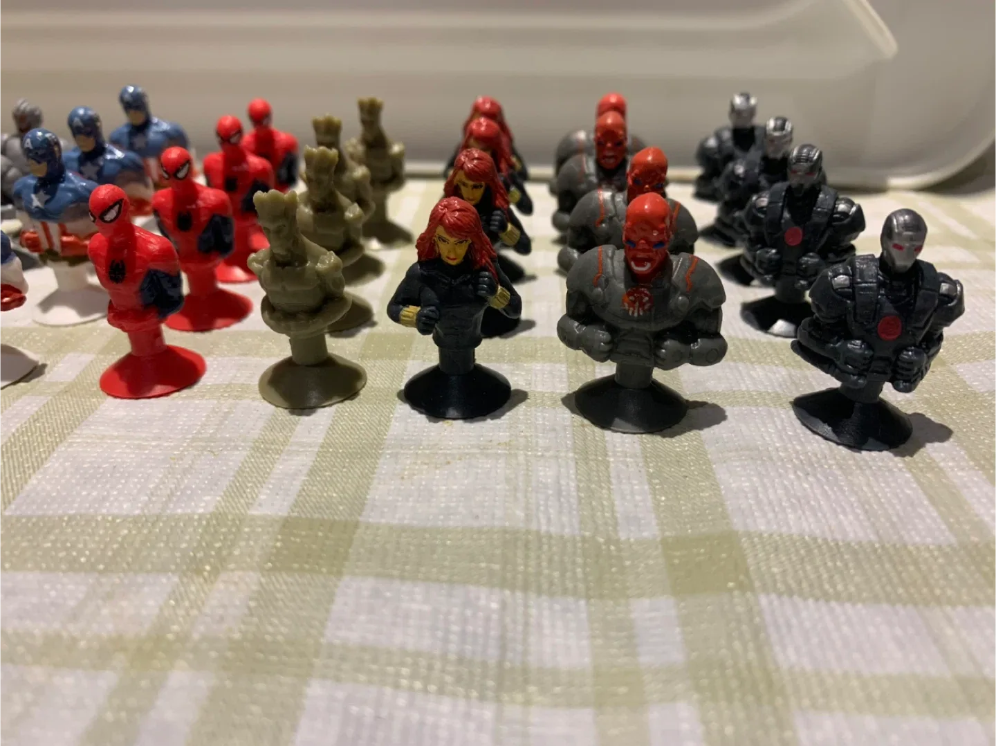 mini marvel mania figures