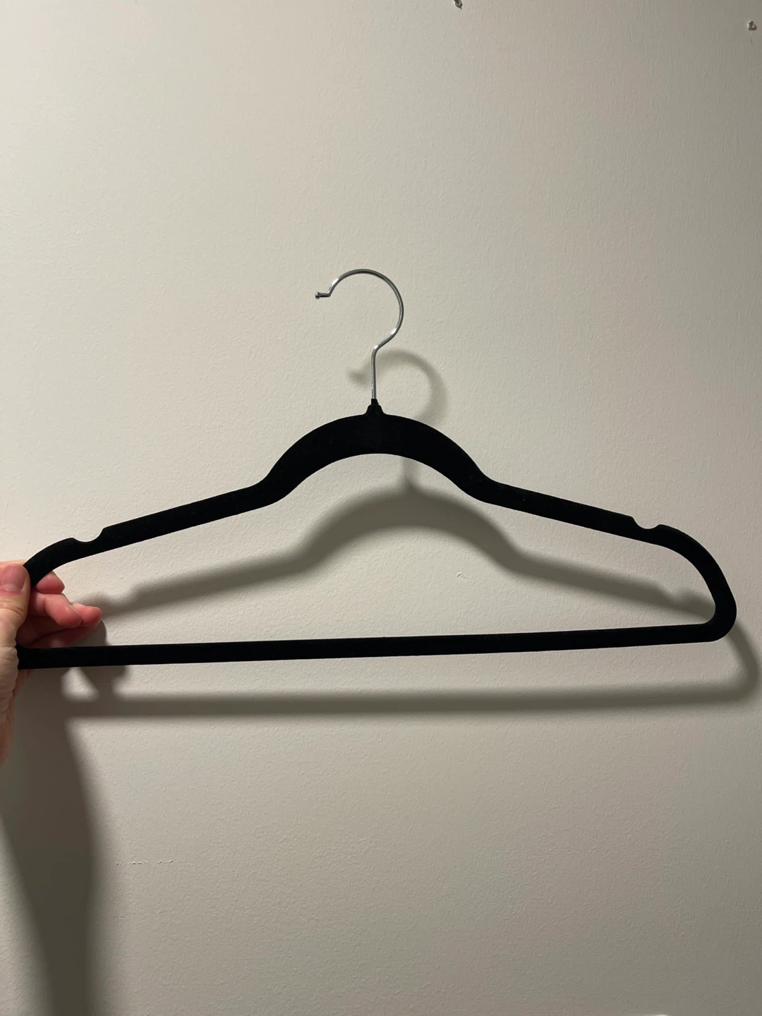 200+ Black Velvet Clothes Hangers - photo 2