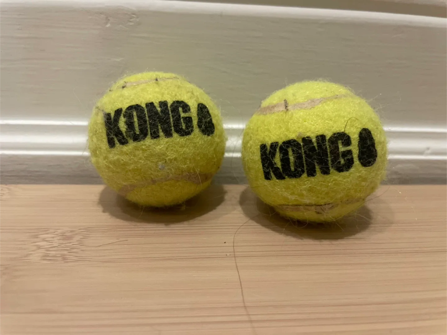 KONG mini Tennis Balls - Set of 2