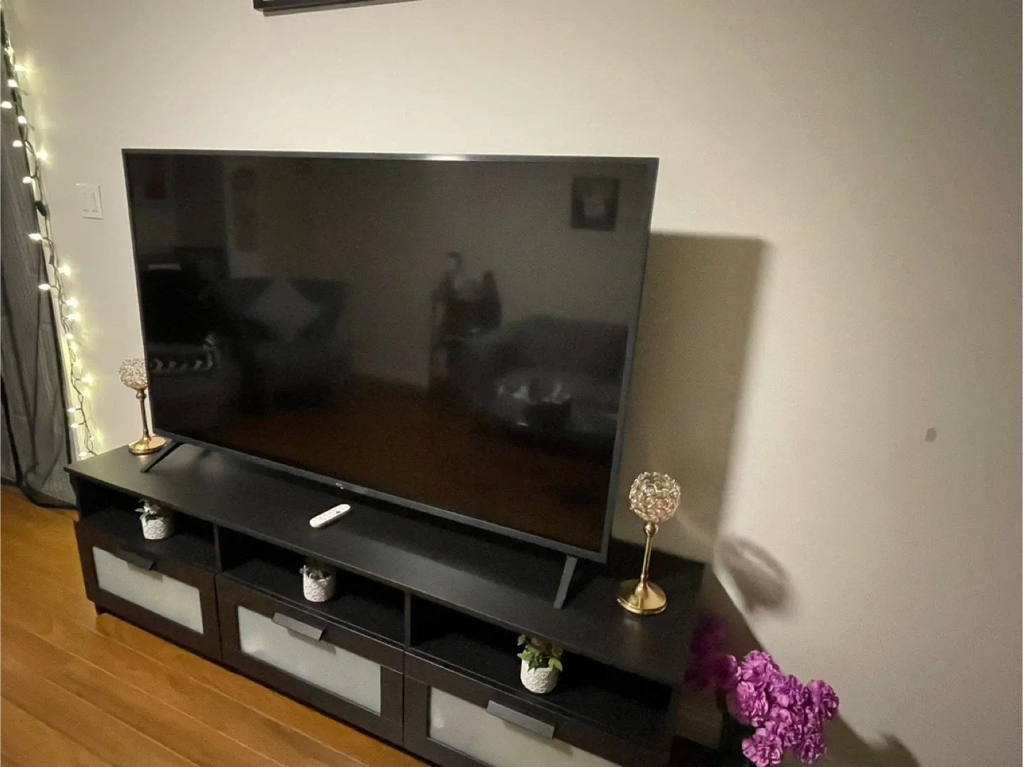 TV Stand  - Move out sale by dec 13 (open for negotiation)