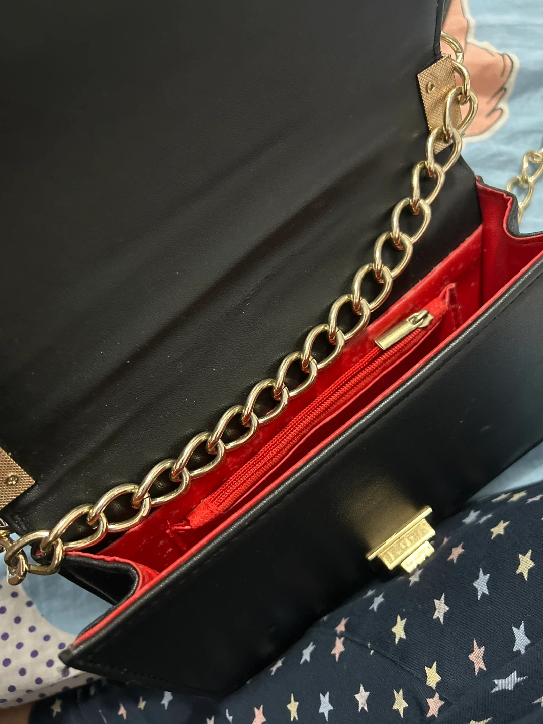 Black & White Shoulder Bag with Gold Chain - photo 4