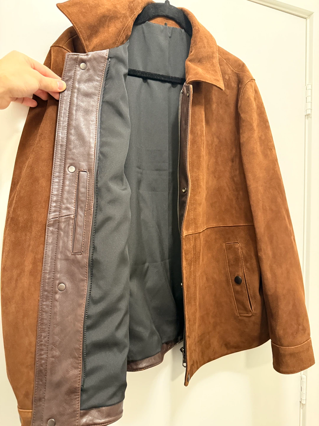 Brown Suede Jacket – Classic Fit, Excellent Condition - photo 2