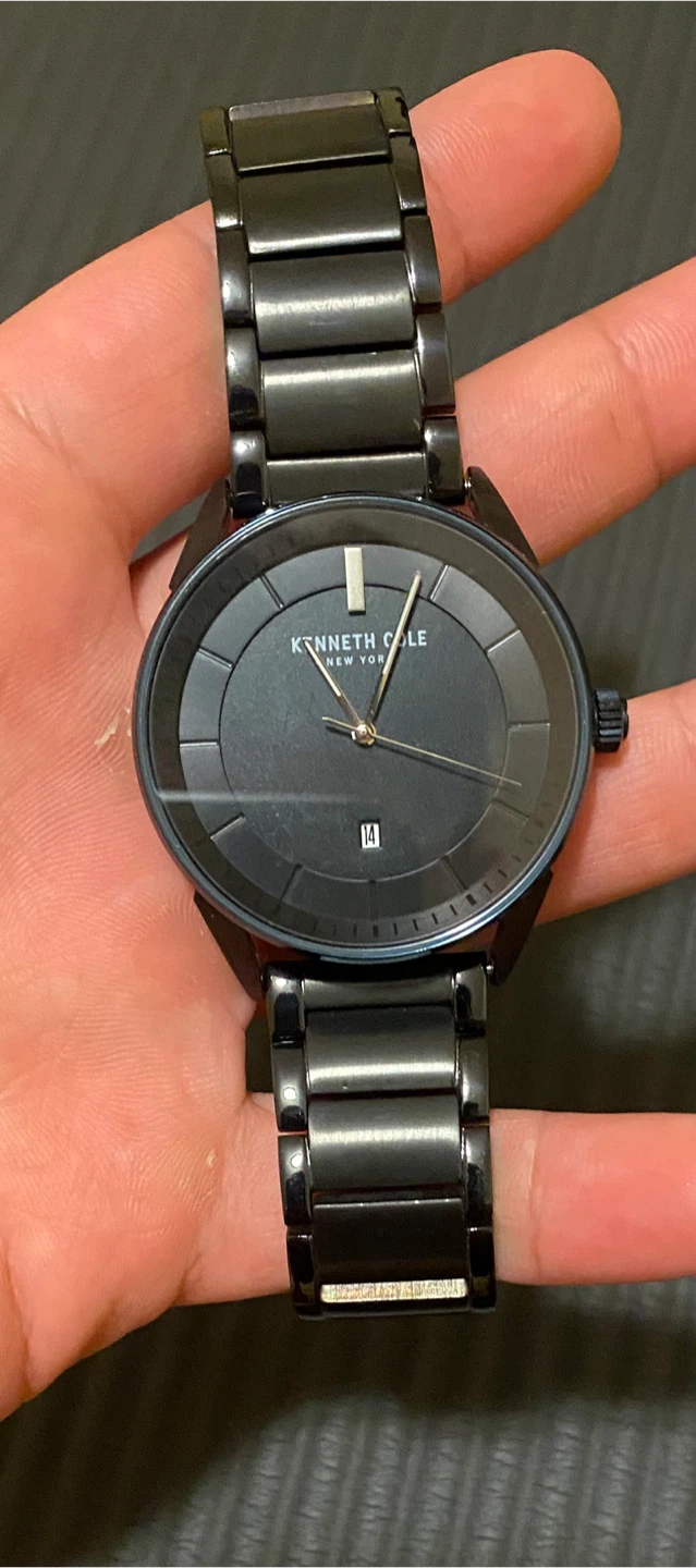Kenneth Cole Black Watch - photo 2