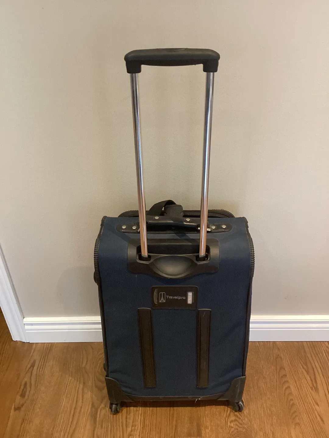GREAT 25” TALL SPINNER WHEELED SUITCASE (READ FULL DESCRIPTION) image indicator(4)