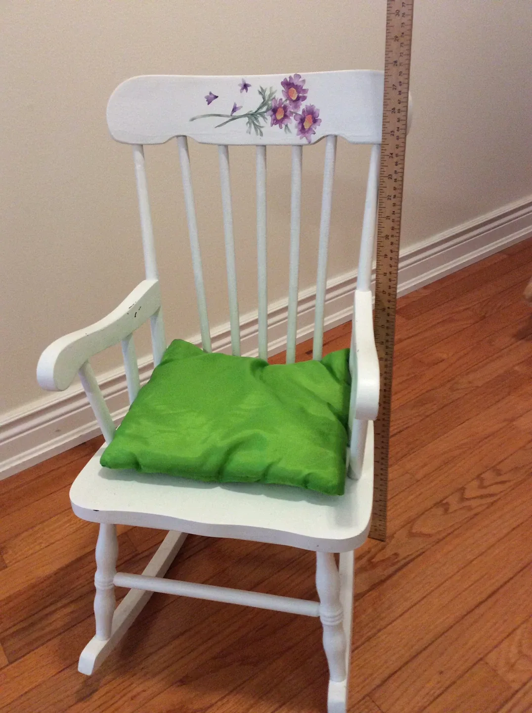 CHILD’S WOODEN ROCKING CHAIR (SEE DESCRIPTION)