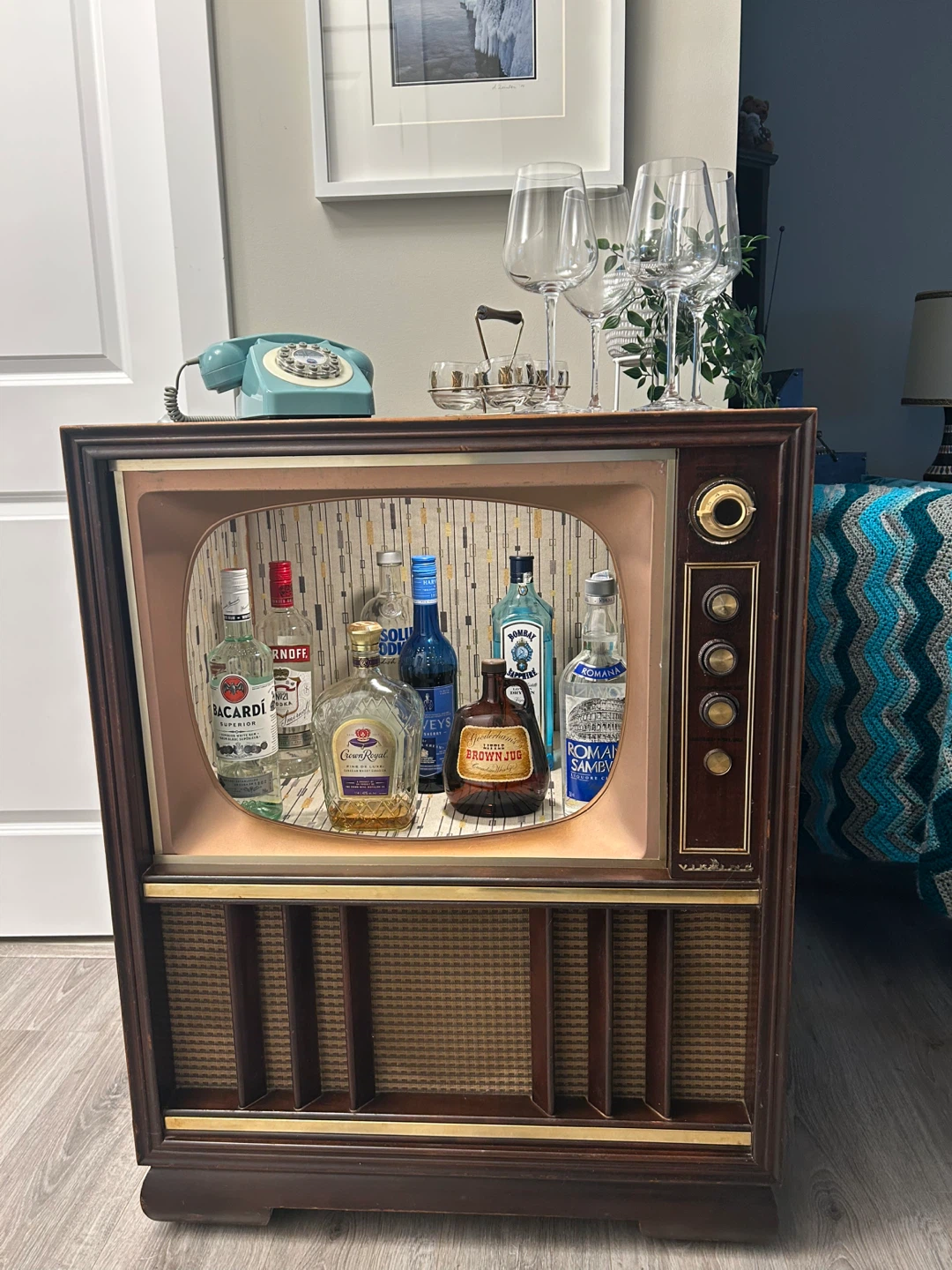 Vintage TV Cabinet Liquor Bar