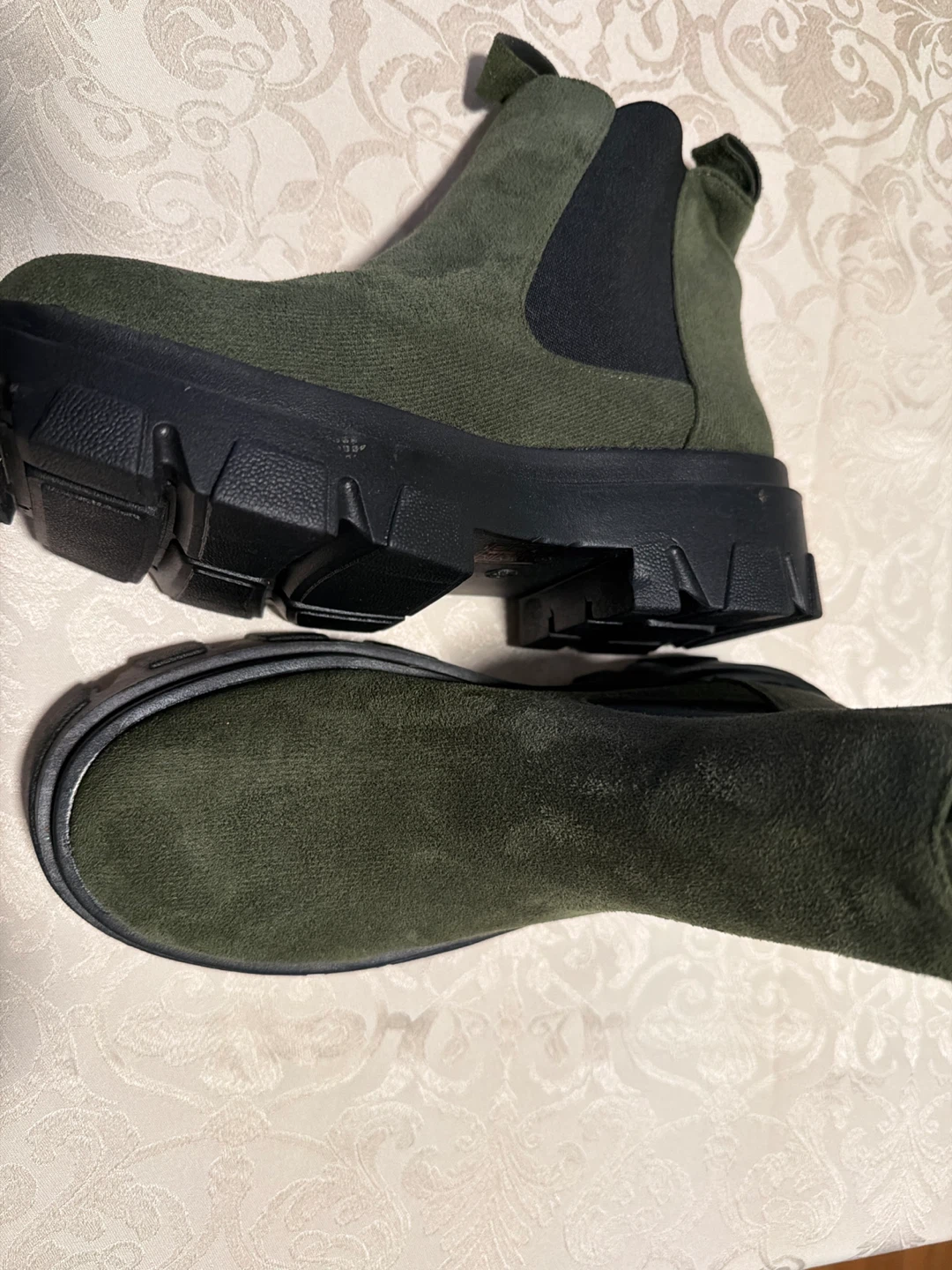 Size 36 Green Suede Platform Chelsea Boots - photo 2