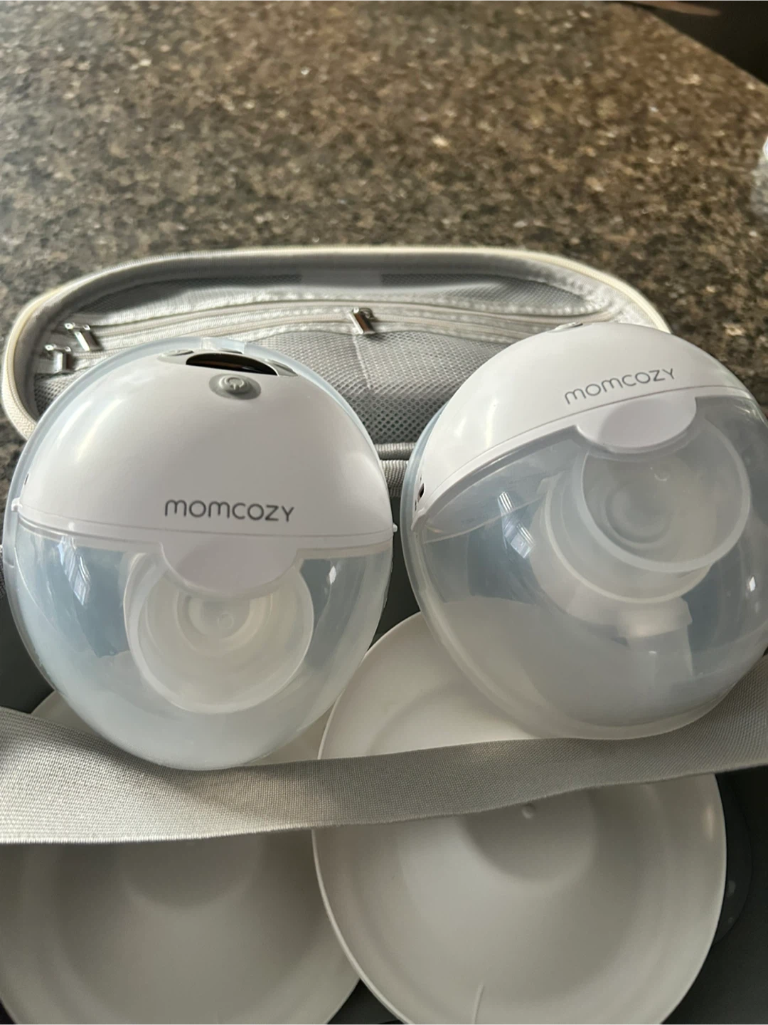 Momcozy M5 . Like New!
