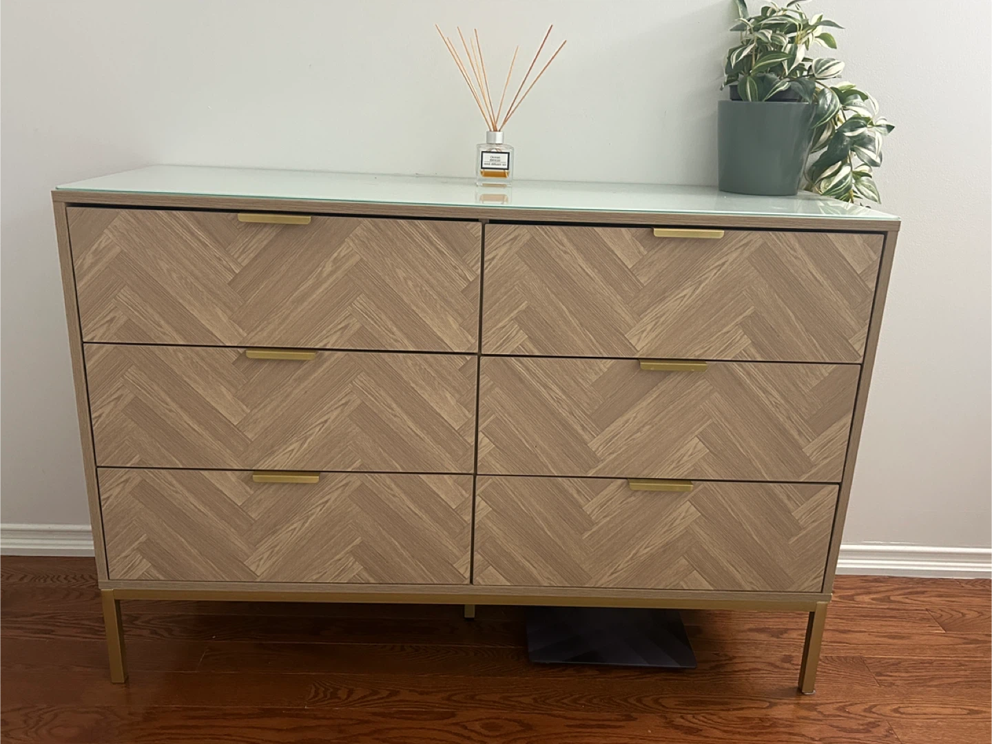 6 drawer dresser in light oak/gold - photo 3