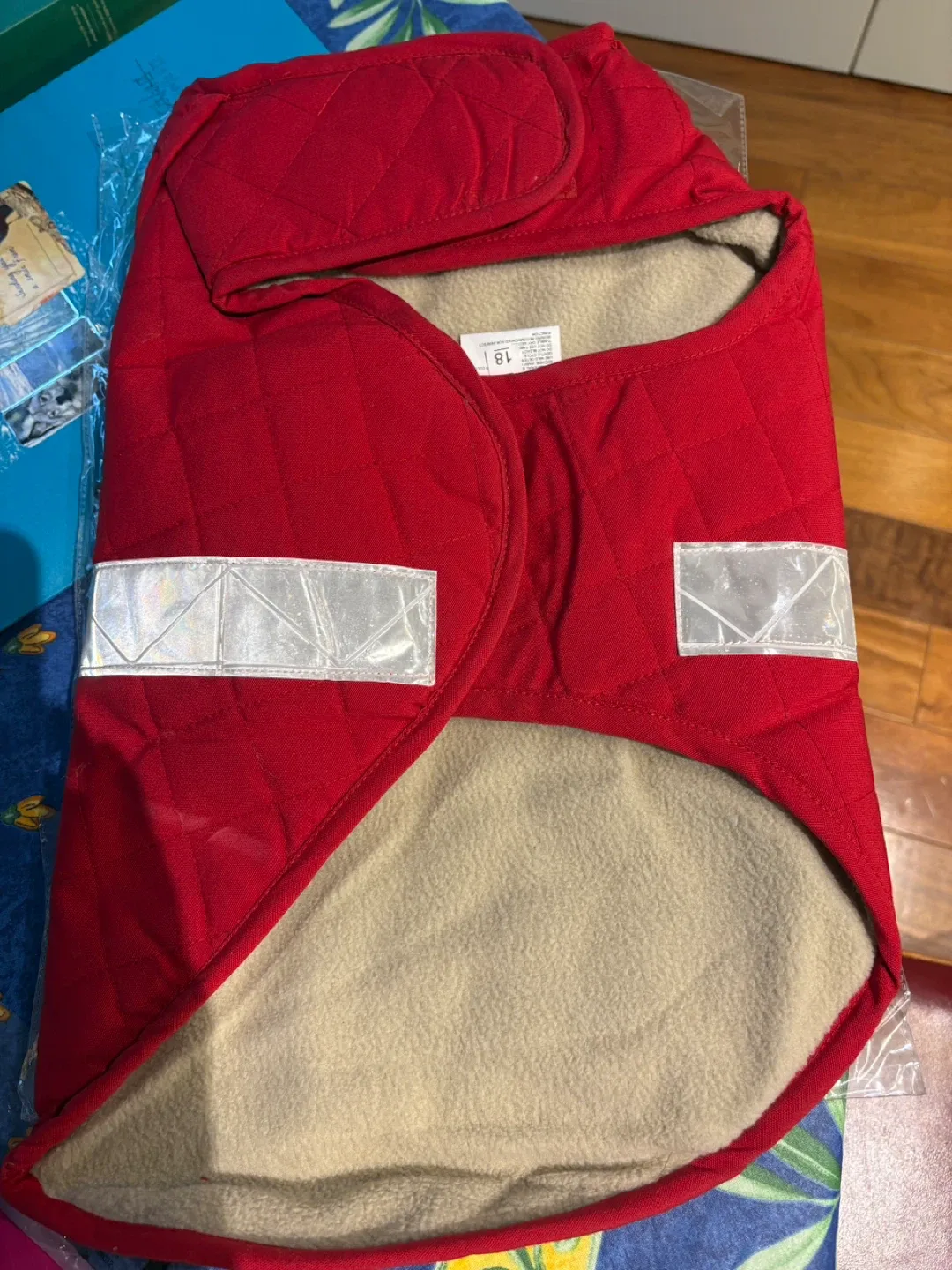 New NANA Stay-Clean Dog Jacket Size 18(Red) image indicator(3)
