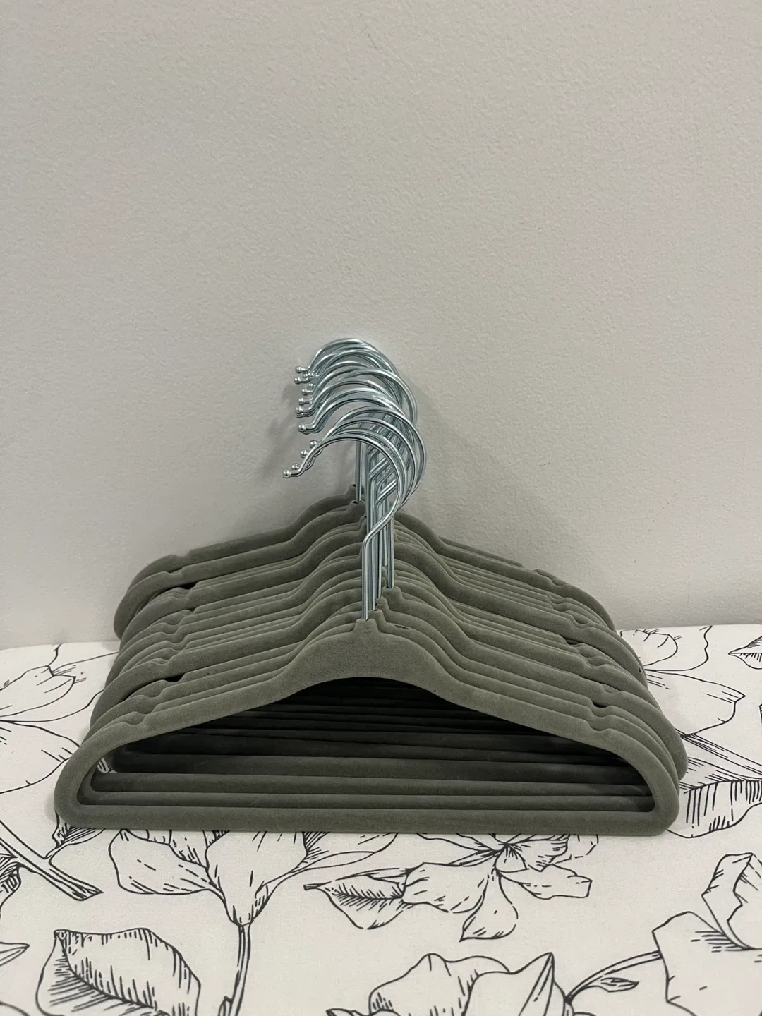 Kids hangers for size 2-5yrs