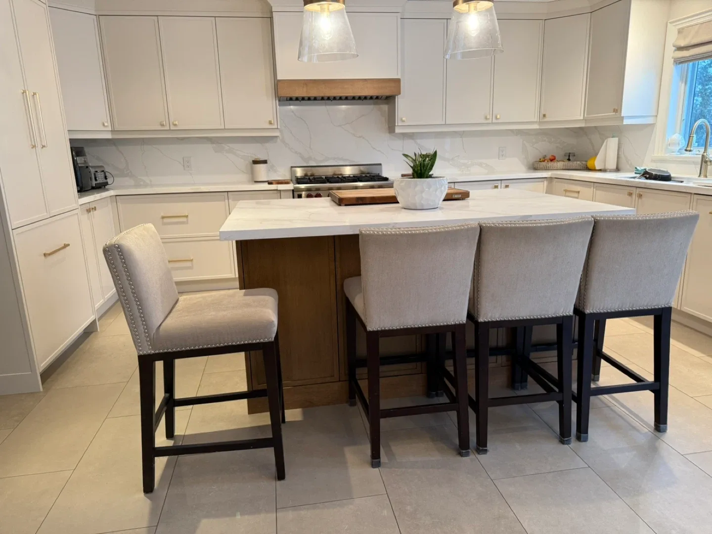 Set of 4 Beige Counter Height Stools image indicator(2)