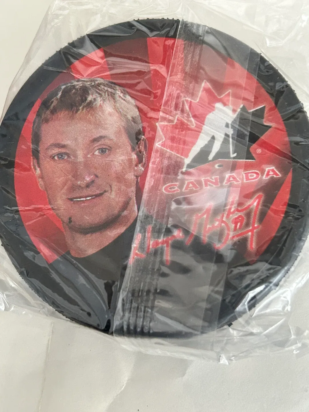 Wayne Gretzky Hockey Puck - Salt Lake 2002