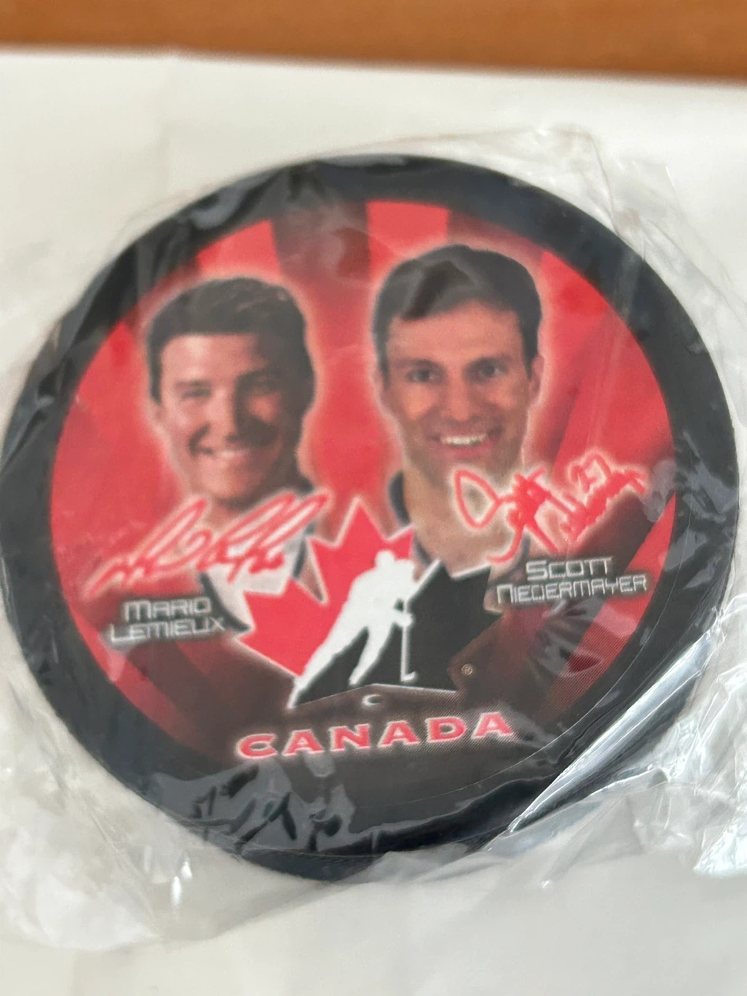 McDonald's 2002 Hockey Pucks - Canada - photo 3