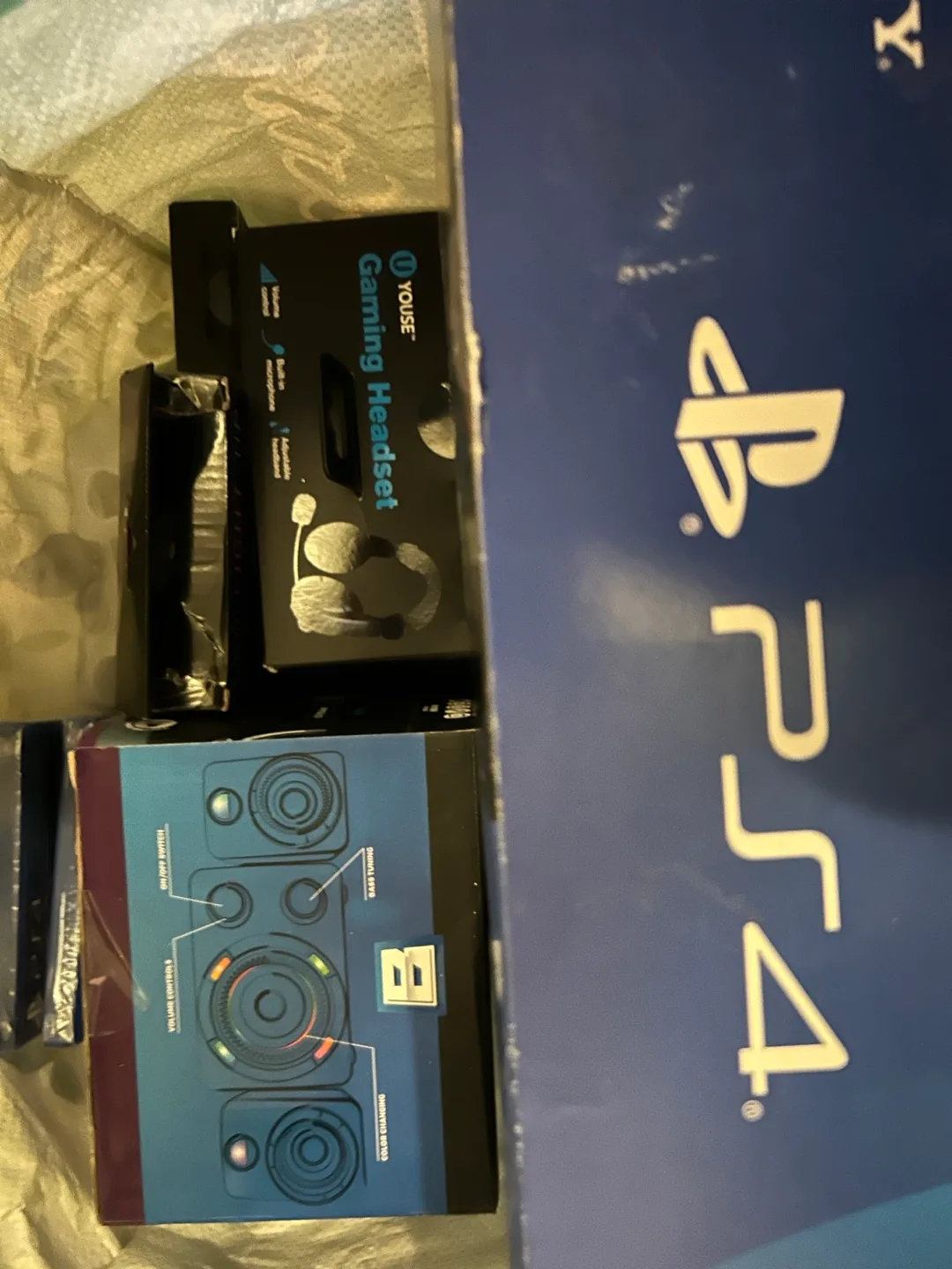 Brand New PS4 TB1 Gaming bundle