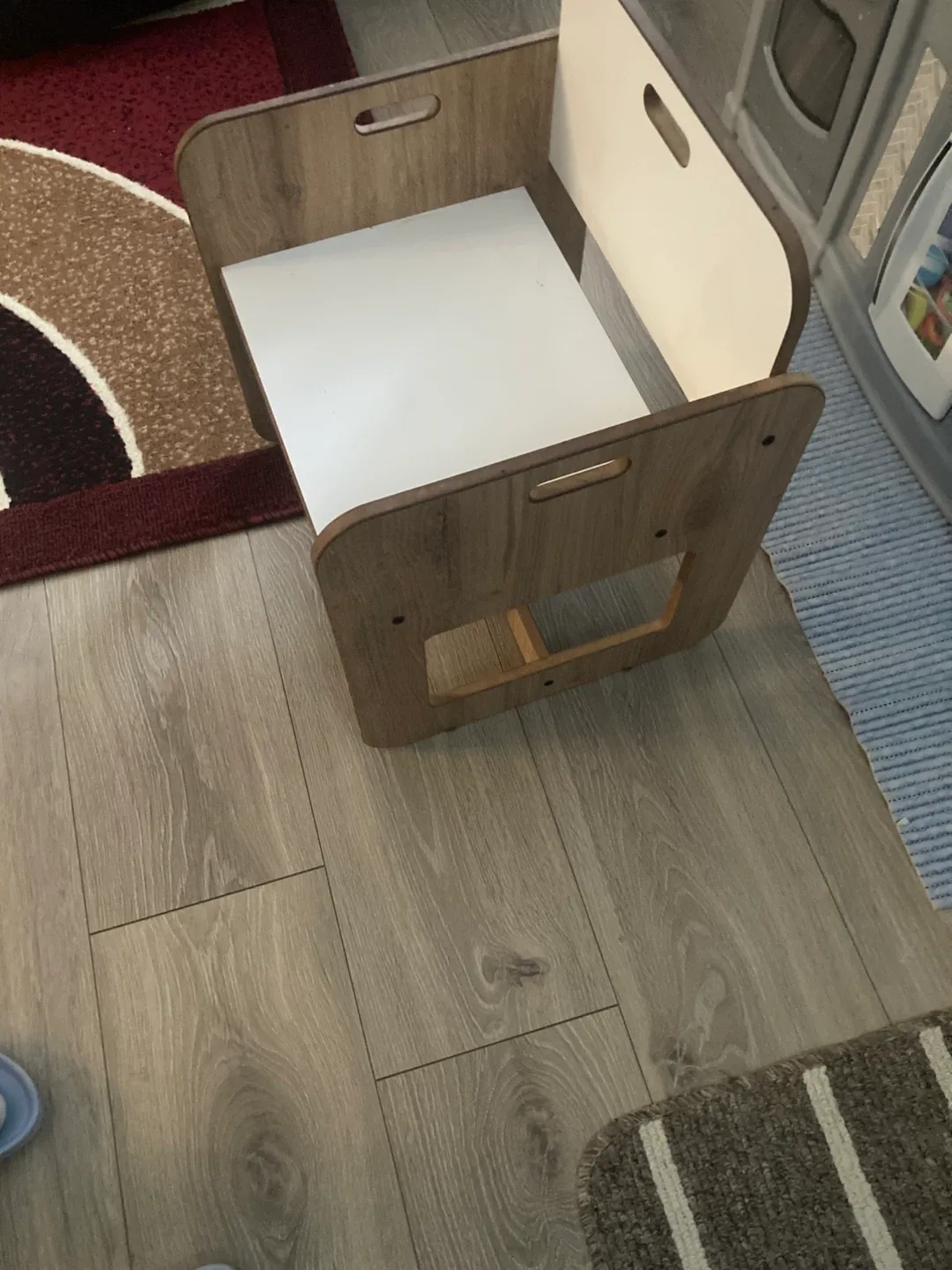 Guidecraft Kitchen Helper Stool