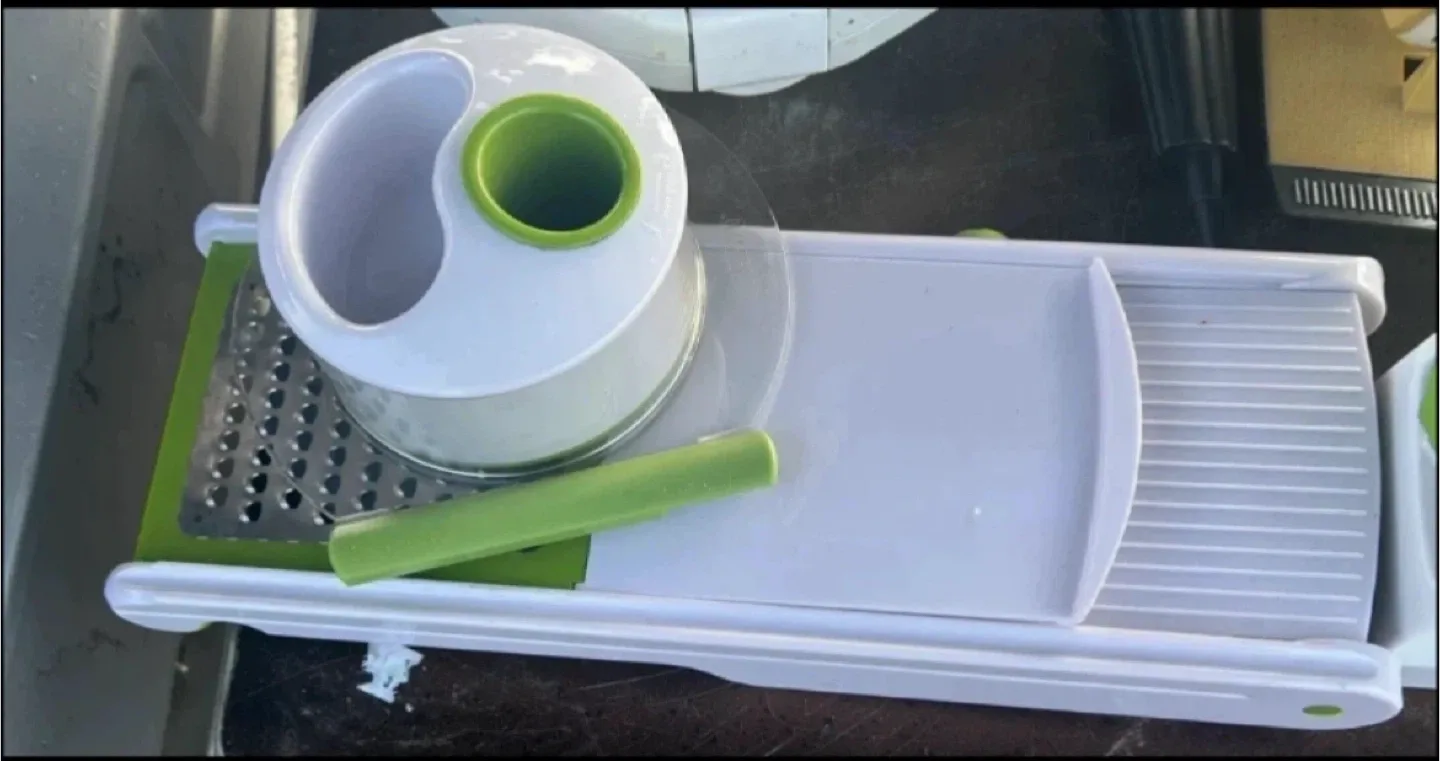 Mandoline Slicer - White & Green