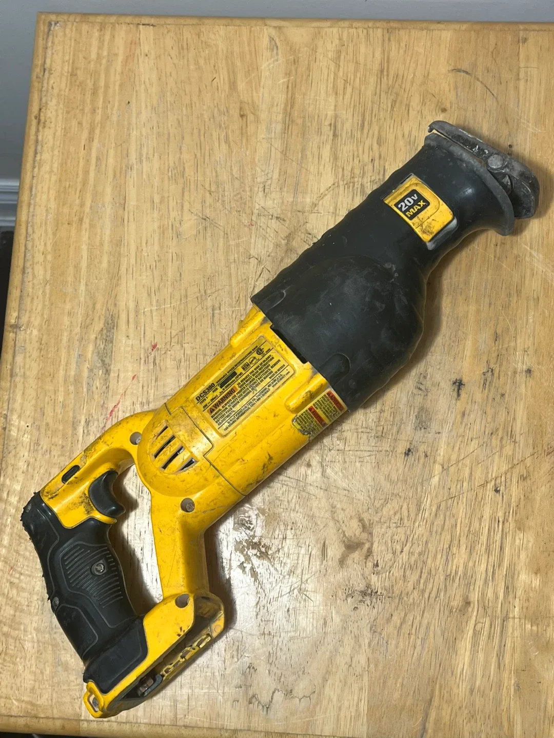 DeWalt DCS380 20V MAX Reciprocating Saw image indicator(2)