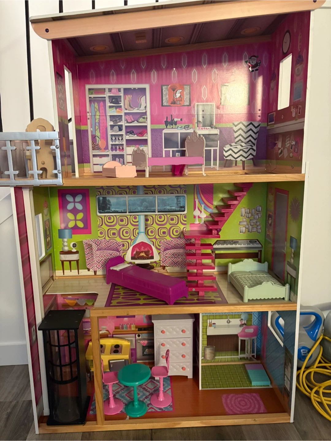 Dollhouse - photo 3