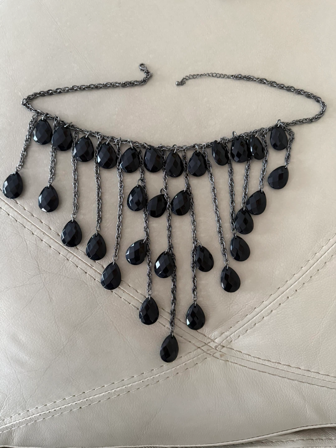 Black Stone Dangle Necklace