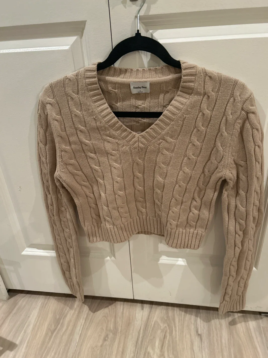 Aritzia Cropped Sweater - Size S