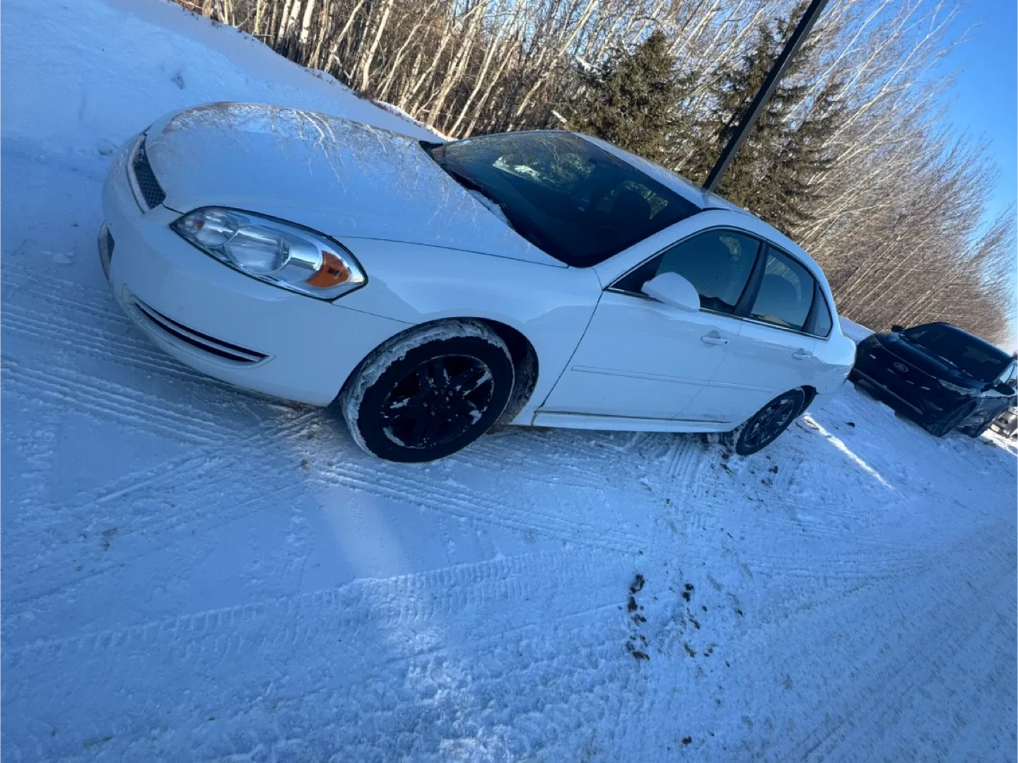 White Chevrolet Impala image indicator(3)