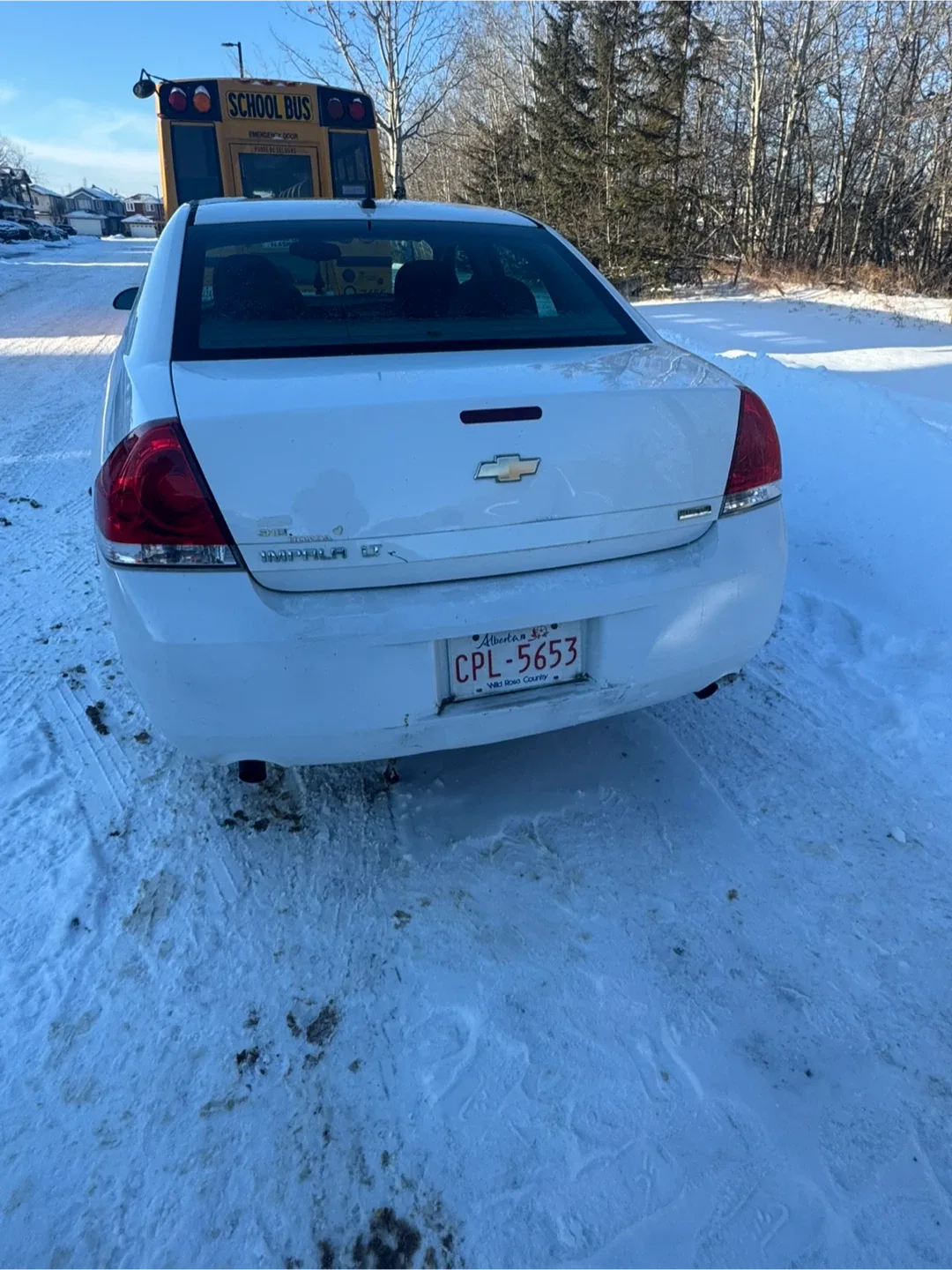 White Chevrolet Impala image indicator(4)