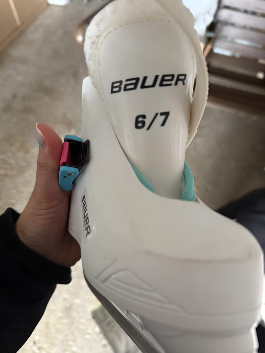 Bauer Ice Skates - Size 6/7 - photo 3