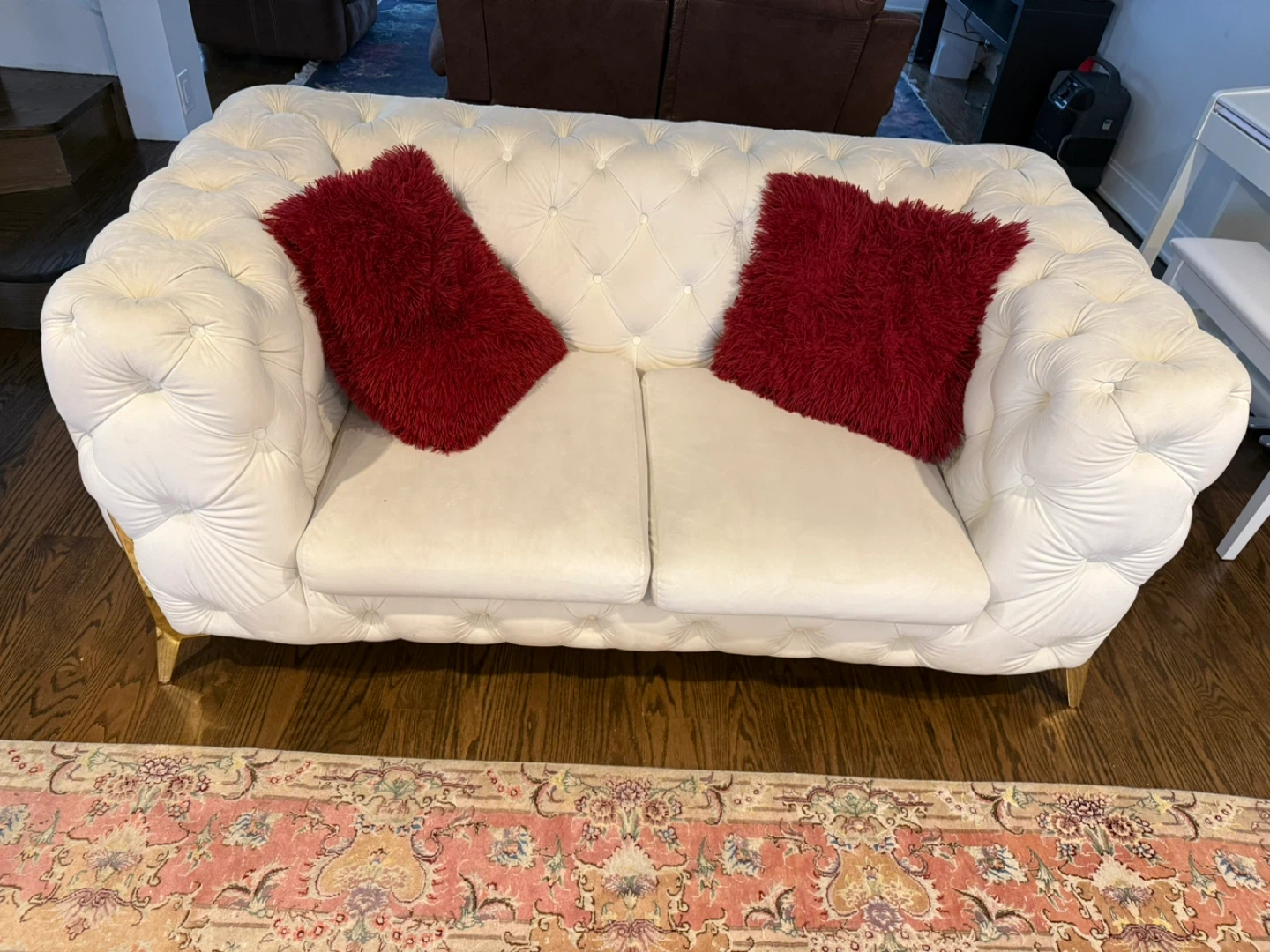 White Tufted Sofa and Loveseat Set - photo 4