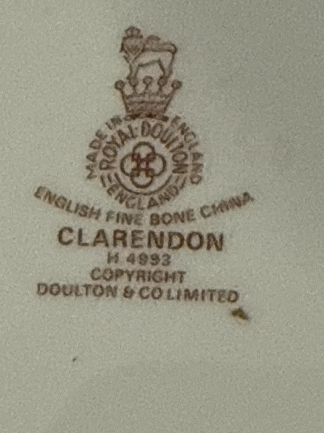 Discontinued Royal Doulton Clarendon H4993 Plate