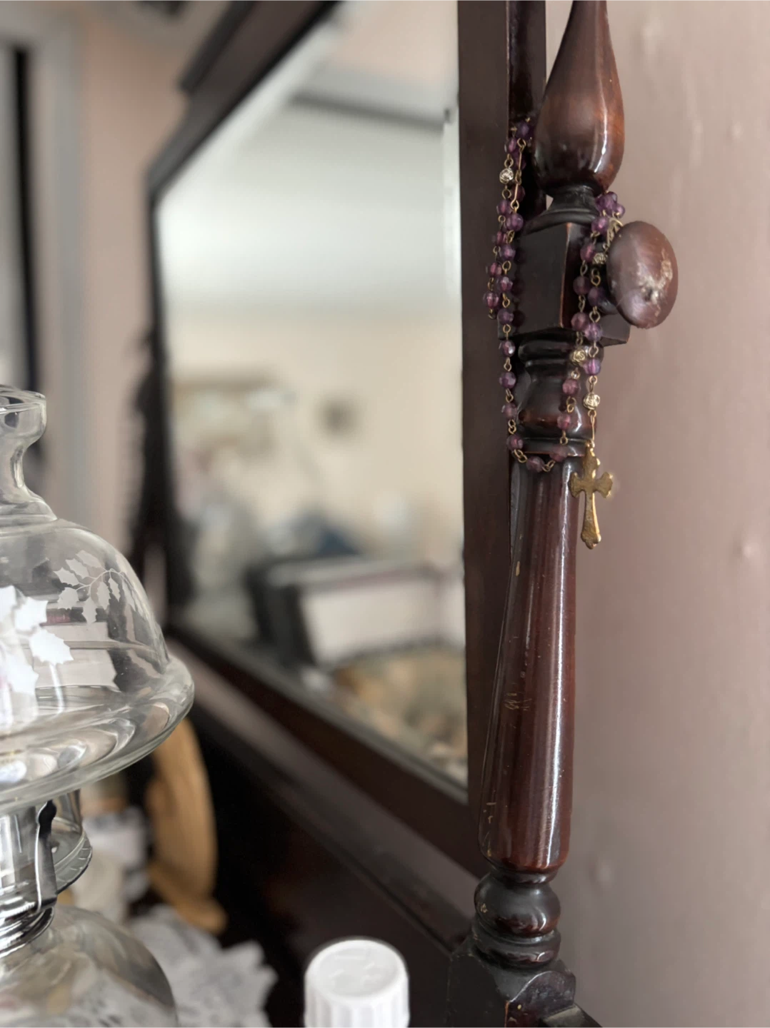 Antique Wooden Dresser with Mirror - photo 4