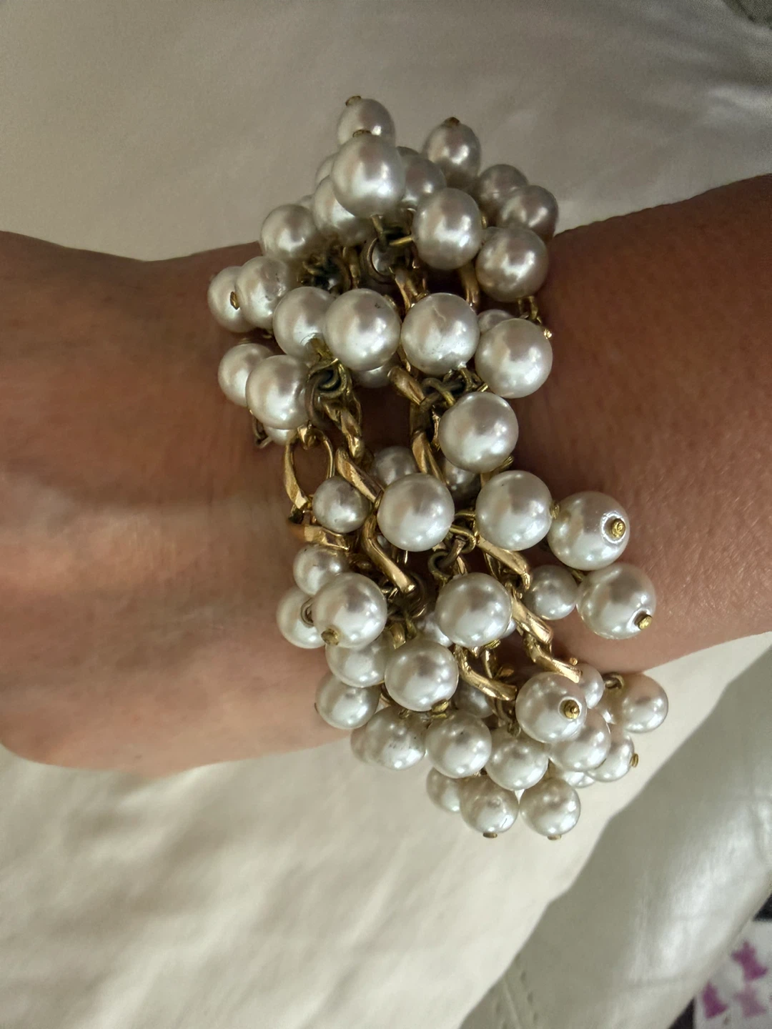 Pearl and Gold Tone Bracelet - photo 2