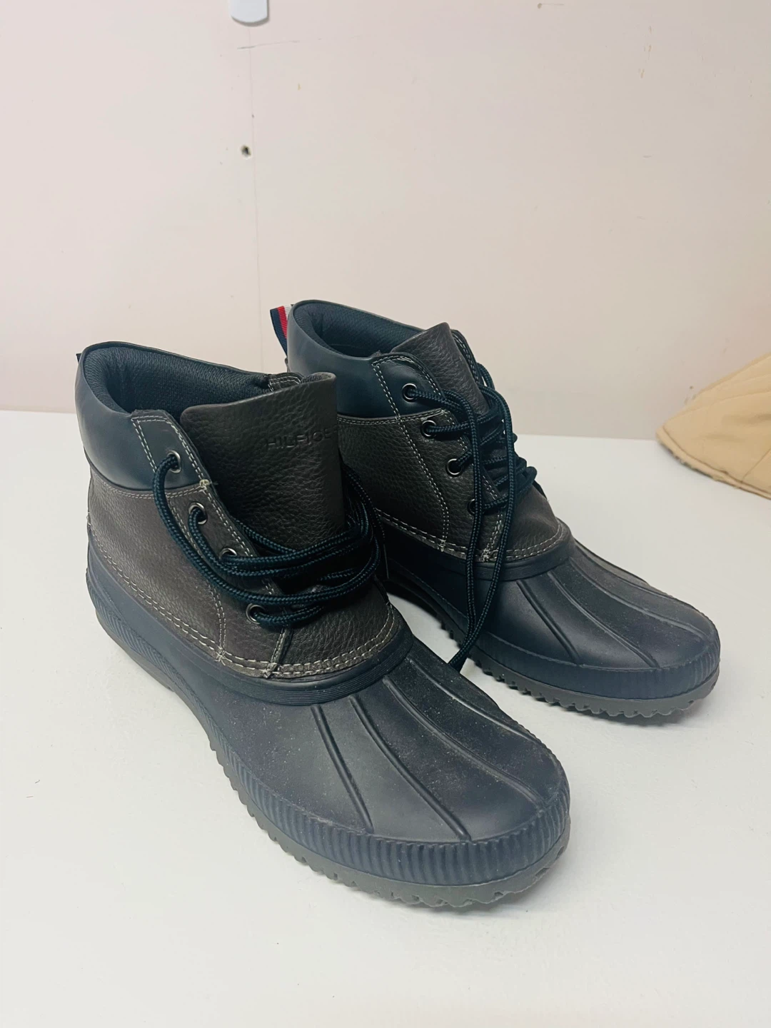 Tommy Hilfiger women’s  Duck Boots, Size 9