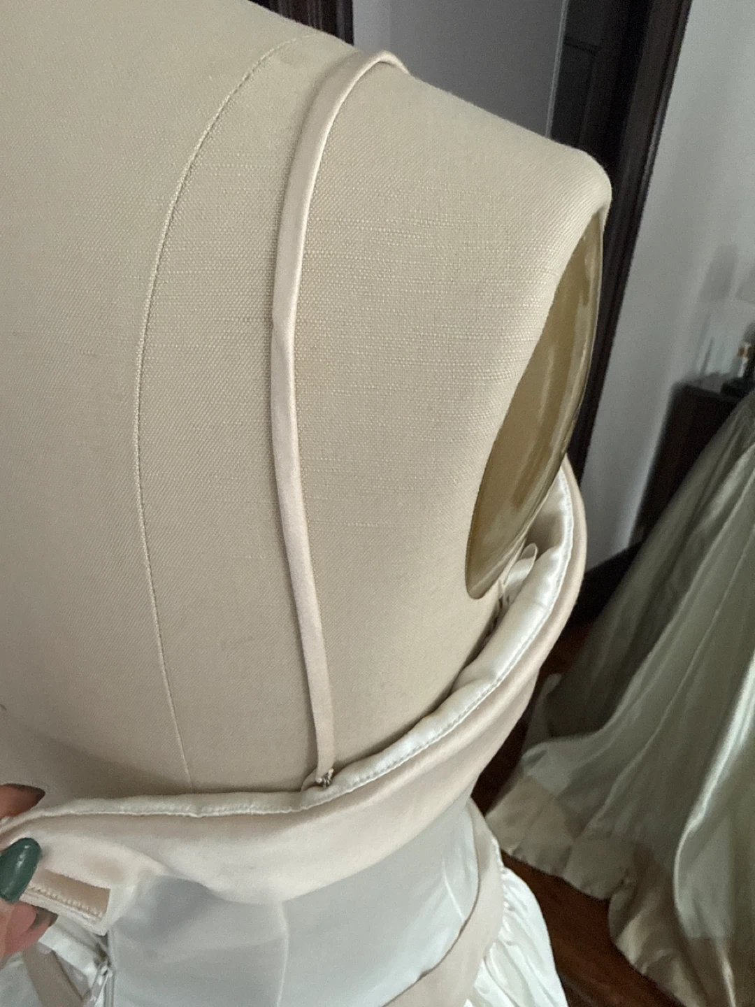 Ivory/Champagne Wedding Dress - Size 10 - photo 5