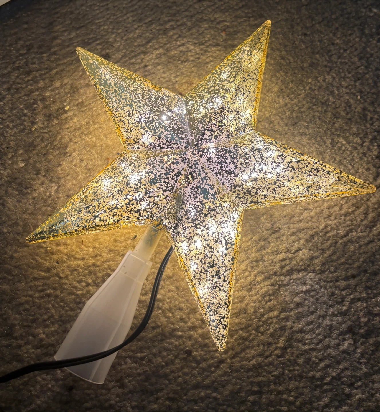 Gold Star Christmas Tree Topper (with twinkling lights) - photo 3