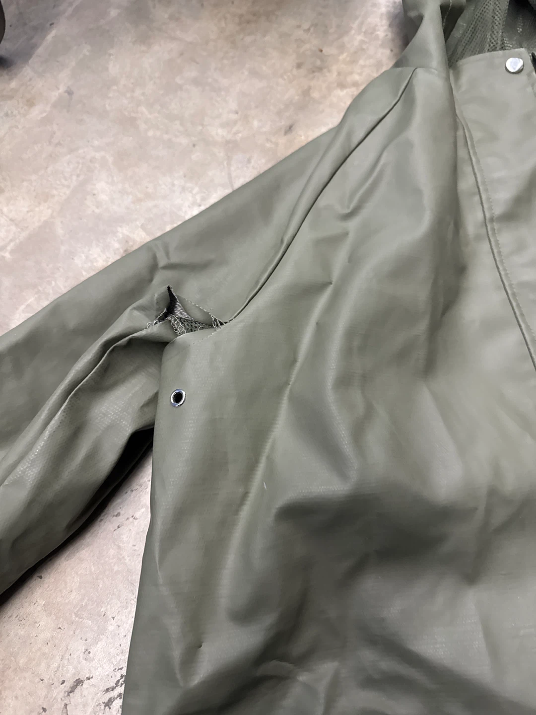 Green Raincoat - photo 2