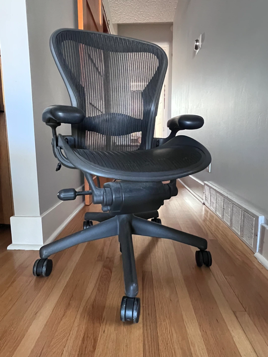 Herman Miller Aeron Chair - Size B - Black - photo 3