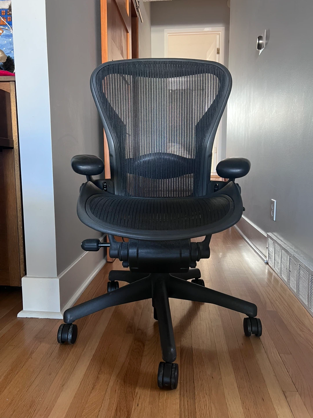 Herman Miller Aeron Chair - Size B - Black