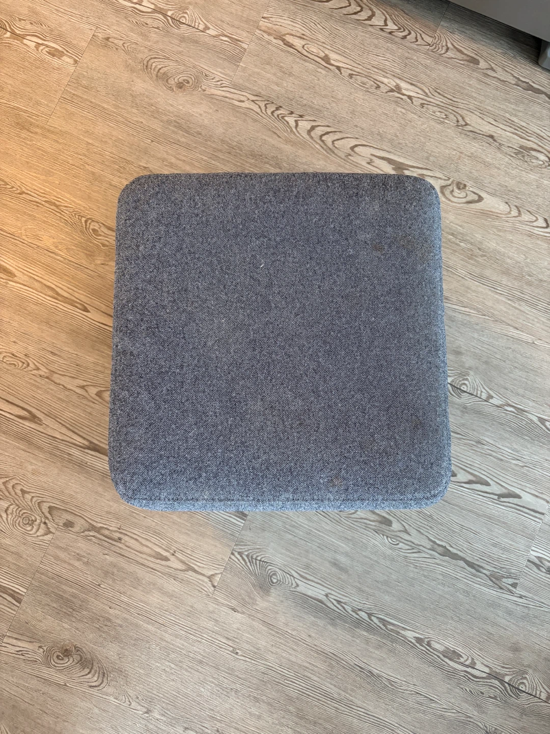 EQ3 Grey Ottoman - photo 3