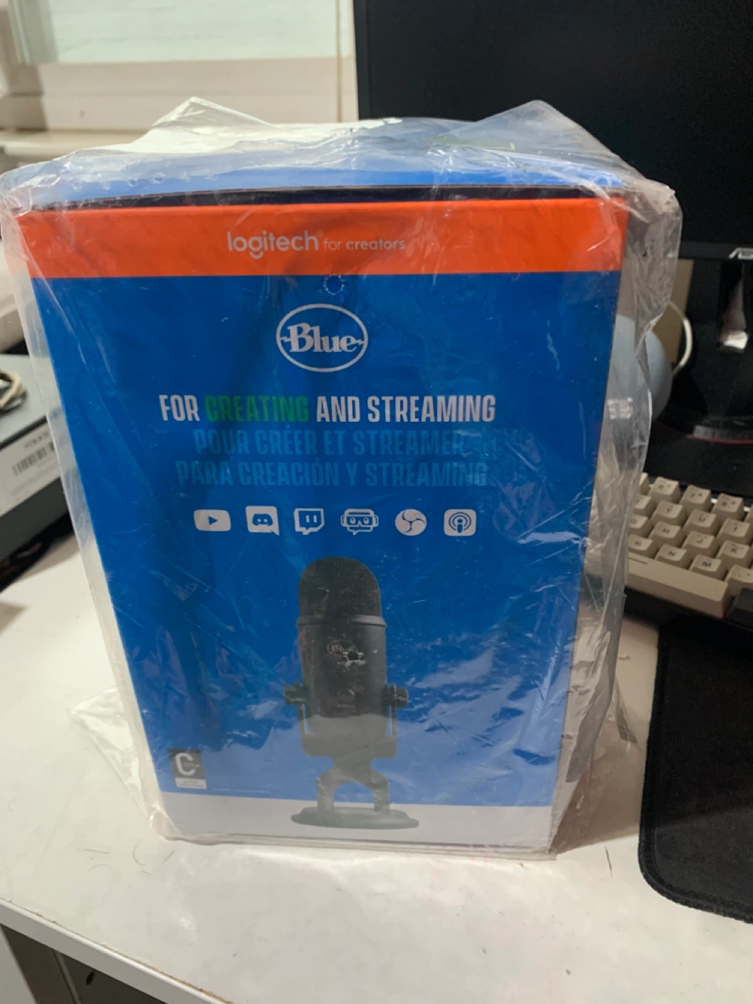 New Blue Yeti USB Microphone - Blackout Edition - photo 2