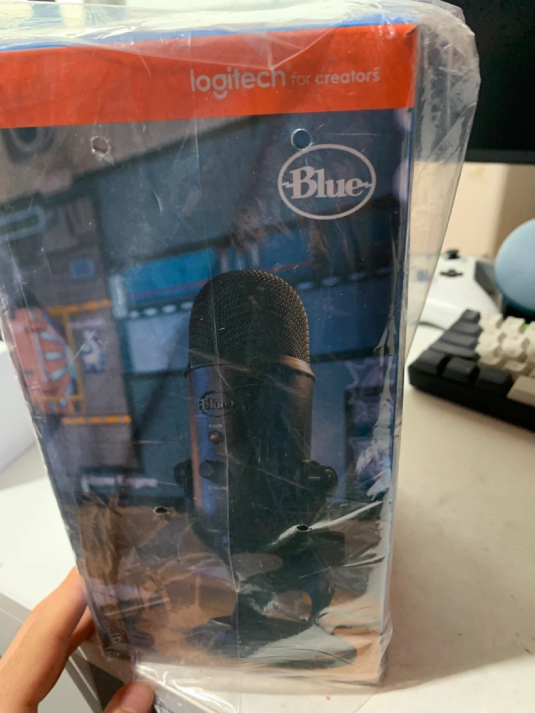 New Blue Yeti USB Microphone - Blackout Edition