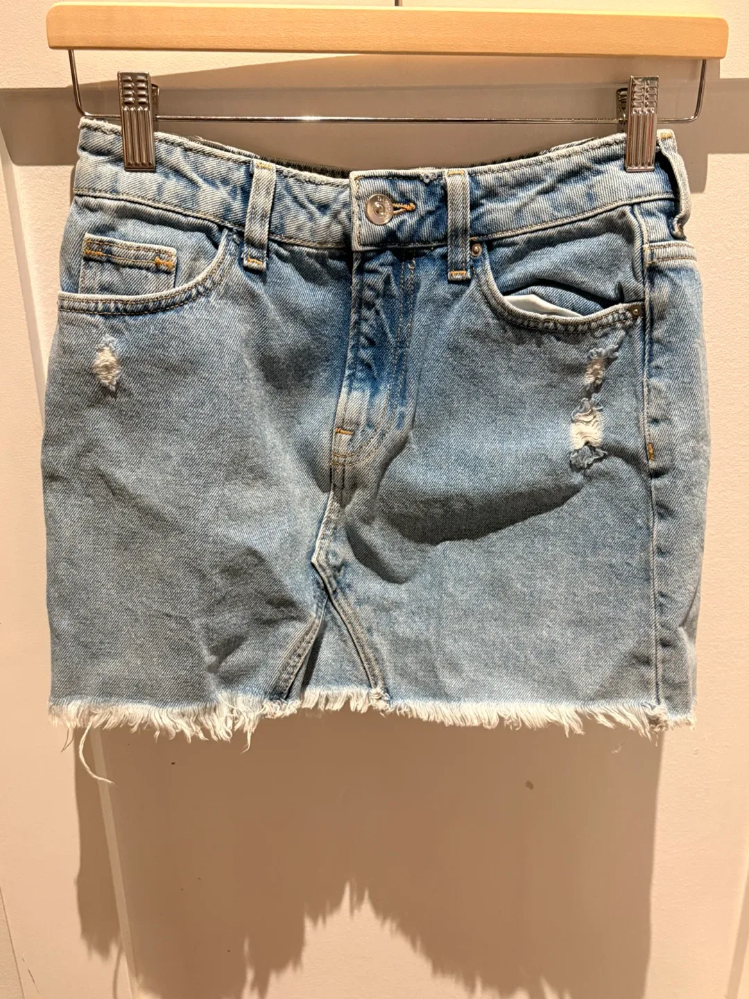 Womens H&M Divided Denim Mini Skirt - Size 4