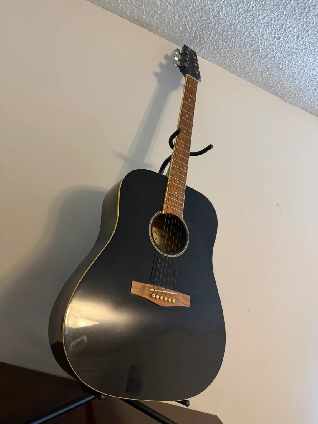 Acoustic Guitar - Black