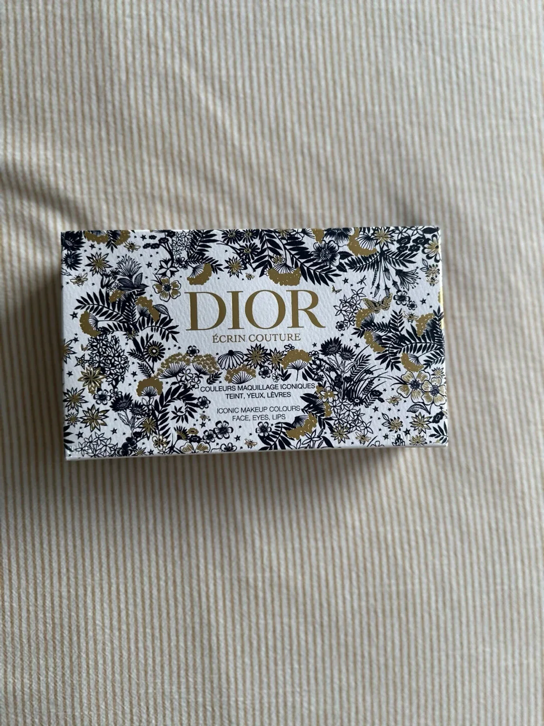 Dior 30 Montaigne Ecrun Couture Palette
