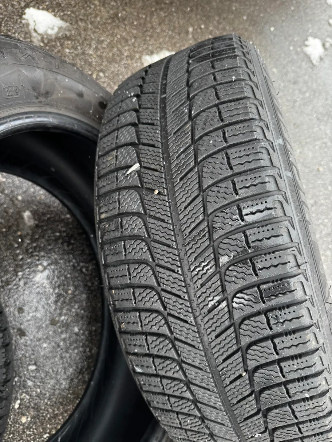 Michelin X-Ice 225/60/ 18 Winter Tires - Set of 4